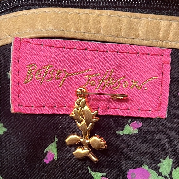 BETSEY JOHNSON Baroque Betsey Collection - Picture 7 of 17